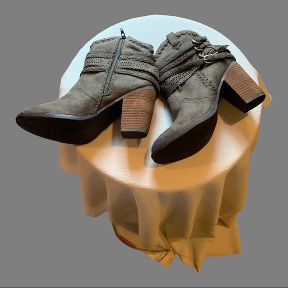 Not Rated Khaki Kandinsky Booties - Picture 8 of 10